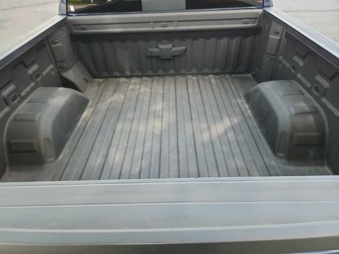 Used 2022 Chevrolet Silverado 1500 LTZ w/ LTZ Premium Package AWD/4WD image 34