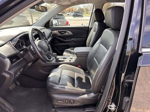 Used 2021 Chevrolet Traverse LT AWD/4WD image 11