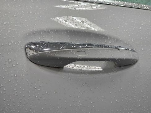 Used 2023 Mercedes-Benz GLB 250 4MATIC w/ Premium Package image 30