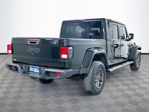 New 2026 Jeep Gladiator Sport image 4
