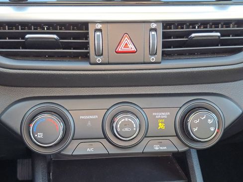 Used 2024 Kia Forte LXS image 28