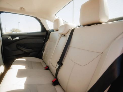 Used 2018 Ford Focus Titanium image 28