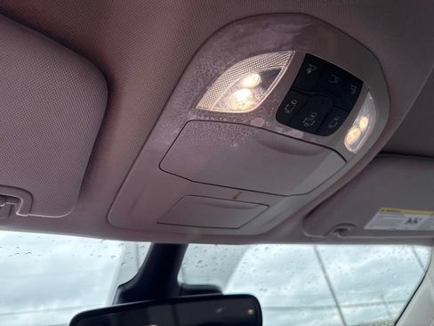 Used 2023 Chrysler Pacifica Touring-L FWD image 29