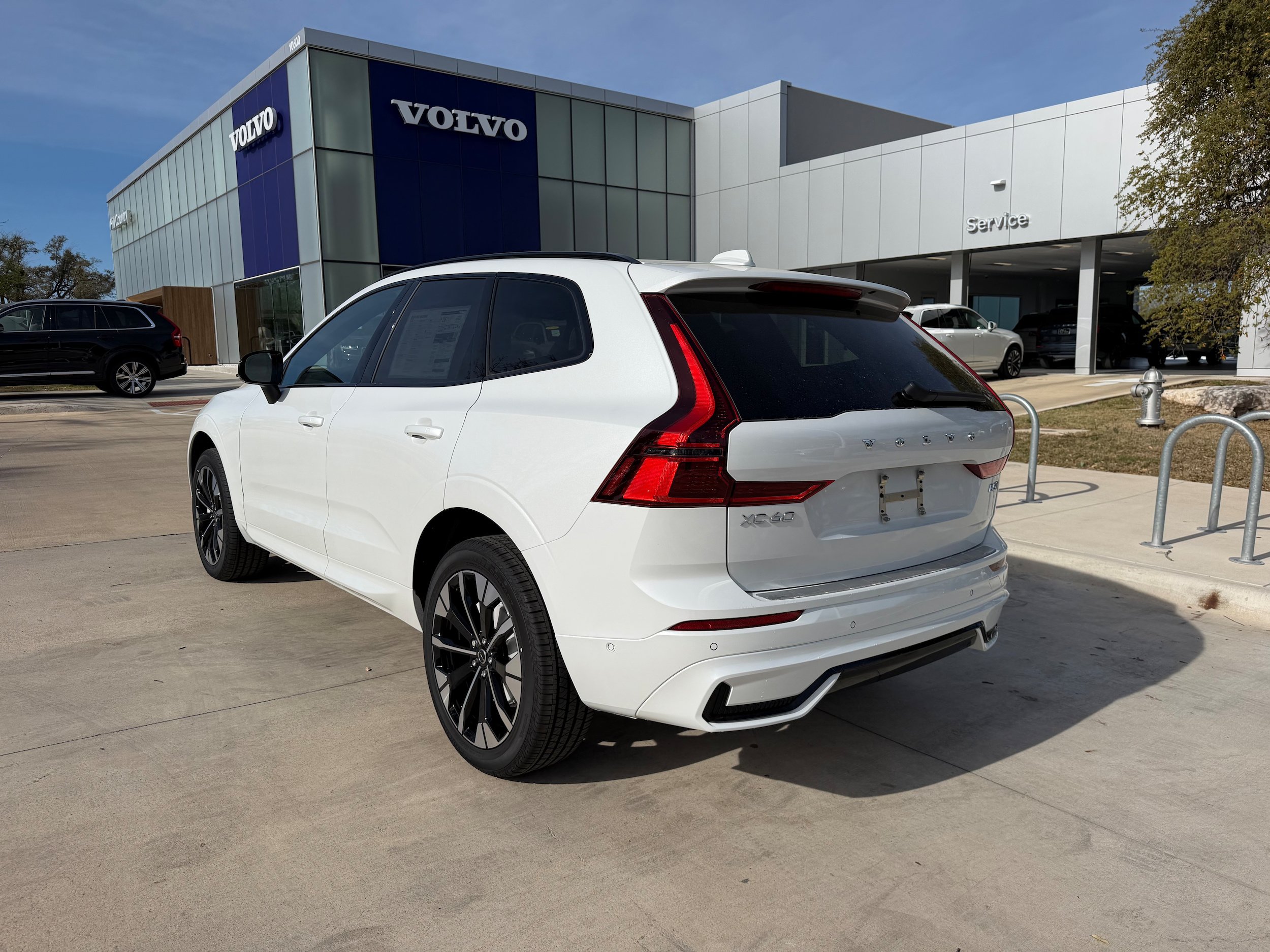 New 2026 Volvo XC60 B5 Plus w/ Protection Package Premier AWD/4WD image 4