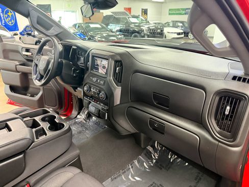 Used 2022 Chevrolet Silverado 1500 Custom Trail Boss w/ LPO, Dark Essentials Package AWD/4WD image 28