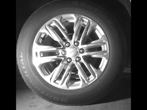 Used 2023 GMC Yukon SLT w/ SLT Premium Package RWD image 13