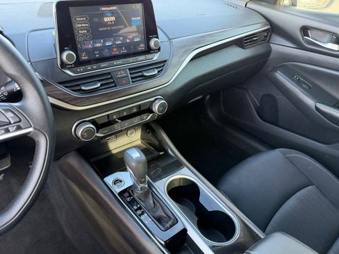 Certified 2024 Nissan Altima 2.5 SV image 22