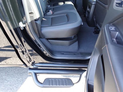 Used 2022 GMC Canyon AT4 image 30