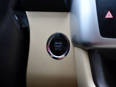 Used 2018 Toyota Highlander XLE image 15