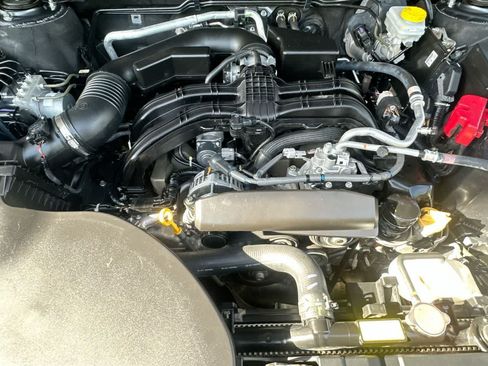 Used 2024 Subaru Outback Premium AWD/4WD image 12