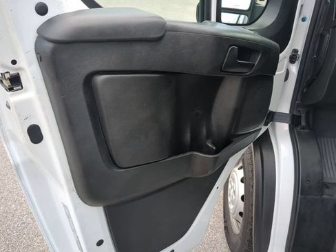 Used 2023 RAM ProMaster 2500 FWD image 12