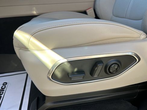 New 2025 Jeep Wagoneer Series II w/ Convenience Group I image 28