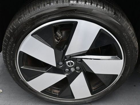 Used 2023 Volvo XC40 Recharge Ultimate w/ Protection Package Premier image 37