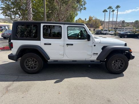 Used 2025 Jeep Wrangler Unlimited Sport AWD/4WD image 13
