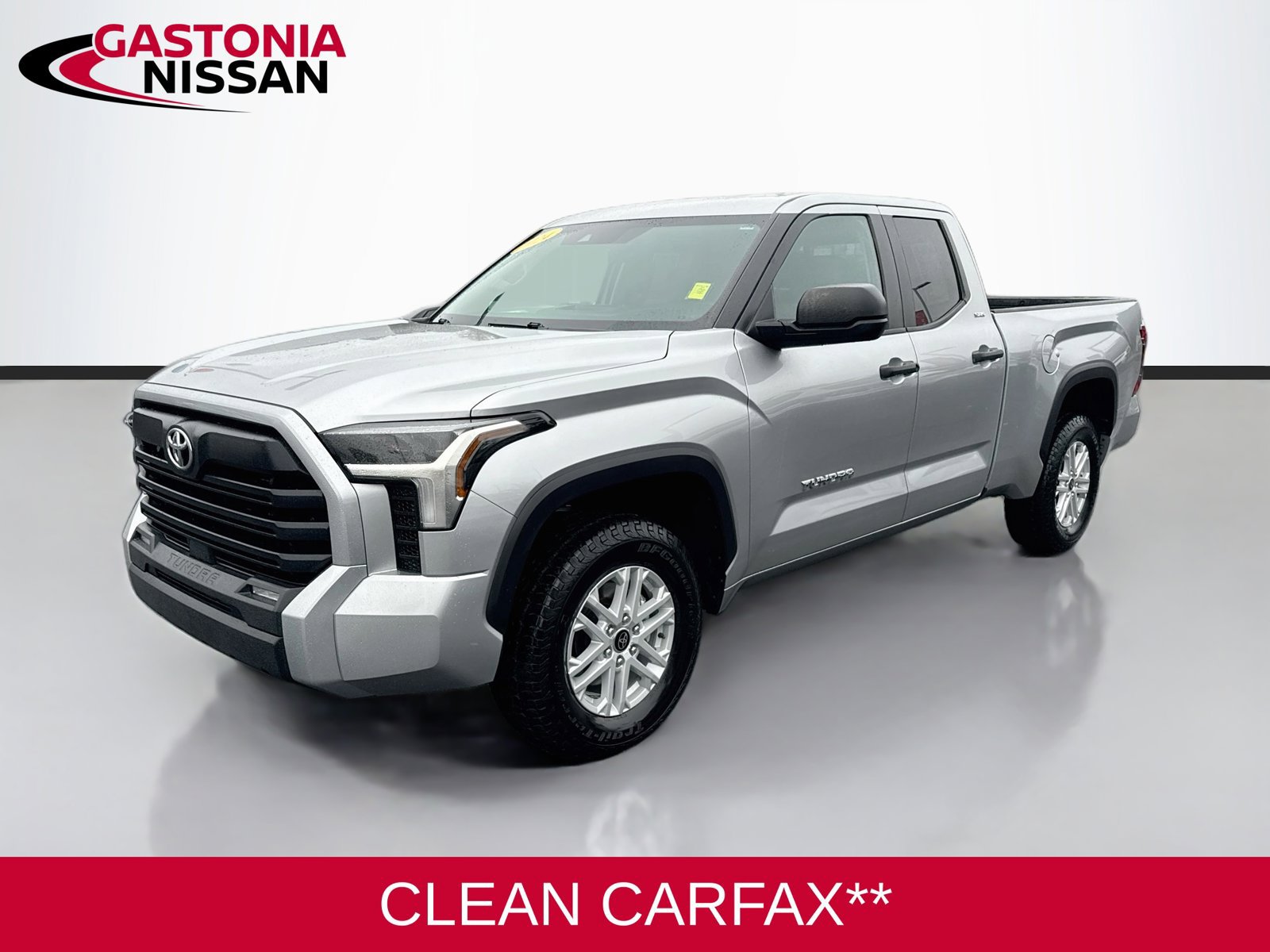 Used 2024 Toyota Tundra SR5 AWD/4WD image 3
