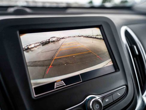Certified 2024 Chevrolet Equinox LT FWD image 19