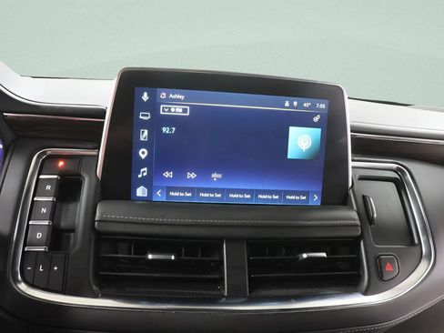 Used 2023 Chevrolet Suburban Z71 w/ Luxury Package AWD/4WD image 12