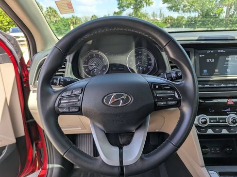 Used 2020 Hyundai Elantra Value Edition w/ Cargo Package (C1) FWD image 28