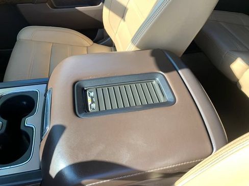 Certified 2019 GMC Sierra 2500 Denali w/ Duramax Plus Package AWD/4WD image 26