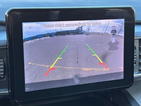 Used 2020 Ford Explorer XLT w/ Equipment Group 202A image 25