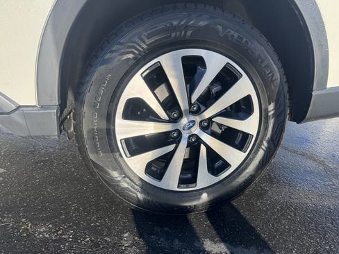 Used 2022 Subaru Outback Premium image 9