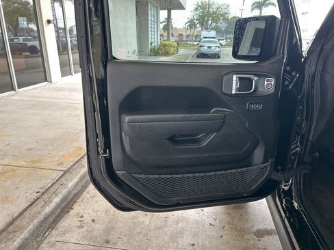 Used 2025 Jeep Wrangler Unlimited Sport S 4xe AWD/4WD image 40