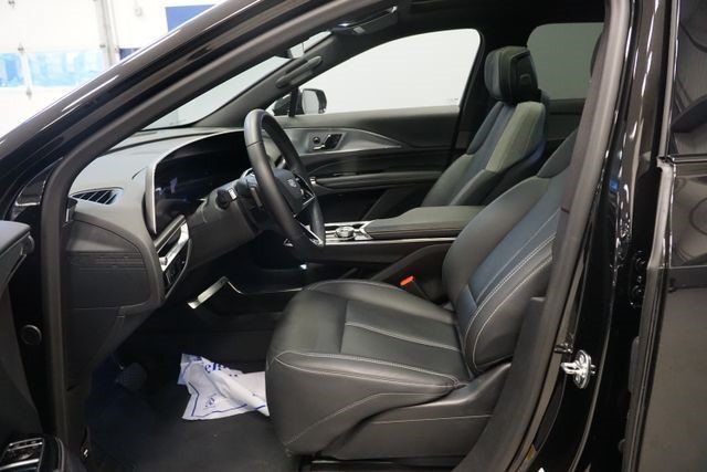 Certified 2024 Cadillac Lyriq Tech AWD/4WD image 18