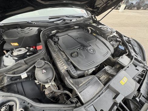 Used 2014 Mercedes-Benz E 350 4MATIC Sedan image 16