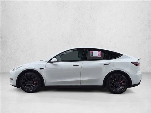 Used 2023 Tesla Model Y Performance AWD/4WD image 9