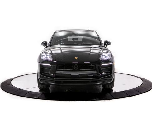 New 2026 Porsche Macan AWD/4WD image 10