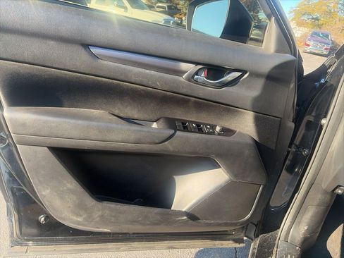 Used 2017 MAZDA CX-5 Sport image 13