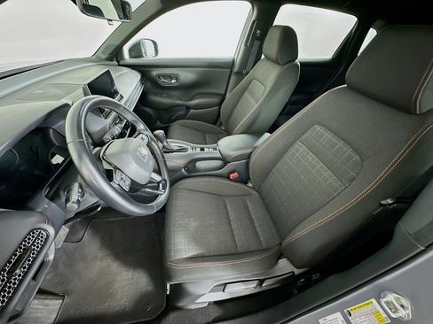 Used 2025 Honda HR-V Sport image 13