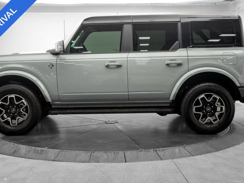 Used 2024 Ford Bronco Outer Banks AWD/4WD image 4