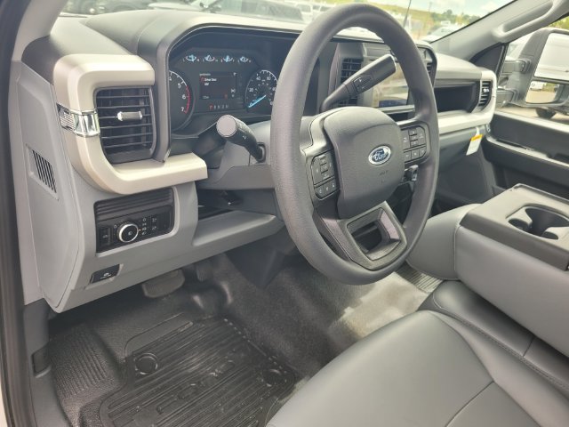 New 2026 Ford F250 XL w/ XL Chrome Package AWD/4WD image 16