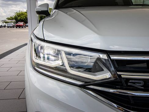 Certified 2024 Volkswagen Tiguan SEL R-Line AWD/4WD image 6