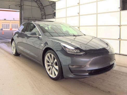 Used 2020 Tesla Model 3 Long Range image 4