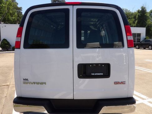 Used 2024 GMC Savana 2500 w/ Driver Convenience Package RWD image 3