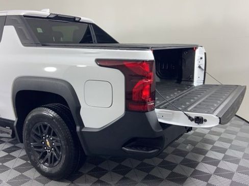 New 2024 Chevrolet Silverado EV W/T image 5