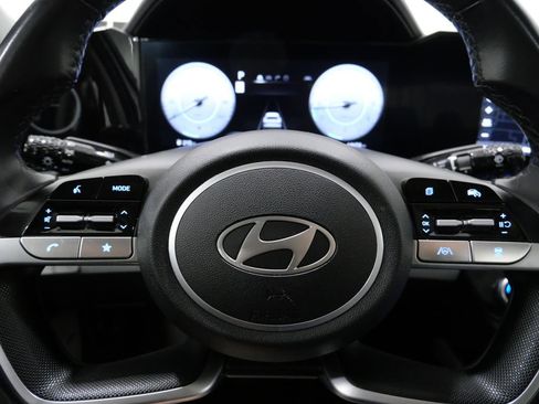 Used 2024 Hyundai Elantra Limited FWD image 17
