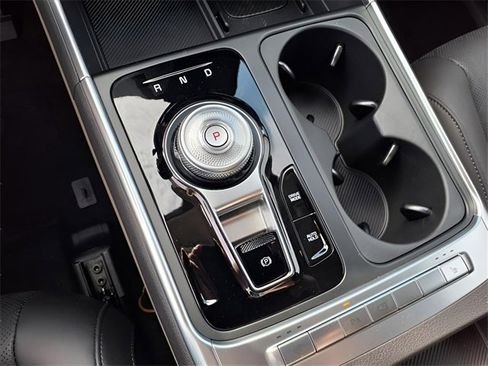 New 2026 Kia Carnival EX image 13