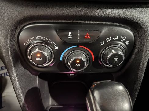 Used 2014 Dodge Dart SXT w/ California Appearance Package FWD image 28