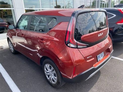 Certified 2023 Kia Soul LX FWD image 3