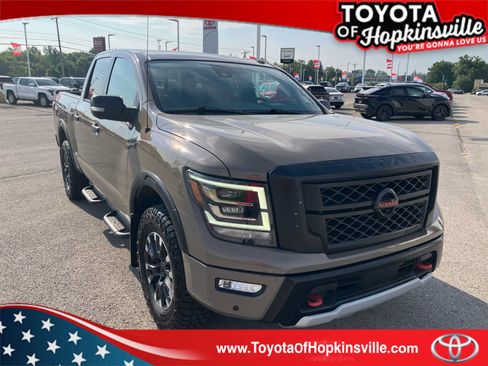 Used 2021 Nissan Titan PRO-4X w/ Pro-4x Convenience Package AWD/4WD image 1