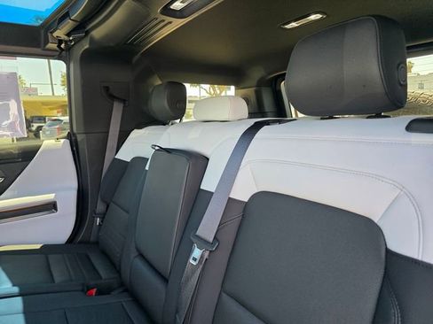 Used 2025 GMC Hummer EV 2X AWD/4WD image 11