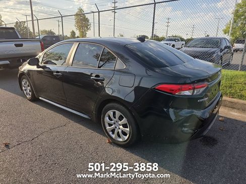 Used 2020 Toyota Corolla LE FWD image 5