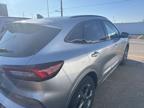 Used 2024 Ford Escape ST-Line w/ Tech Pack #1 image 9