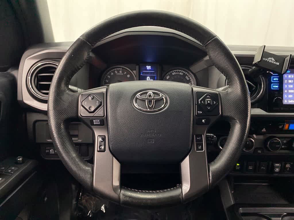 Used 2018 Toyota Tacoma TRD Off-Road AWD/4WD image 19