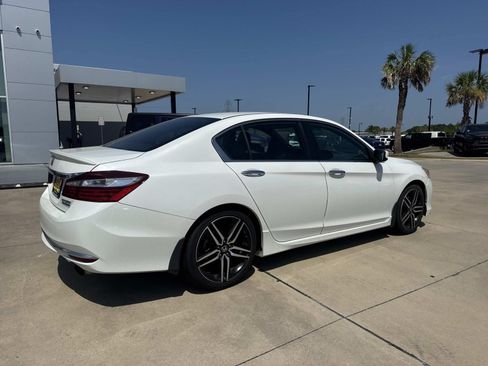 Used 2017 Honda Accord Sport Special Edition image 7