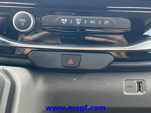 Used 2023 Ford Transit 350 XLT image 8