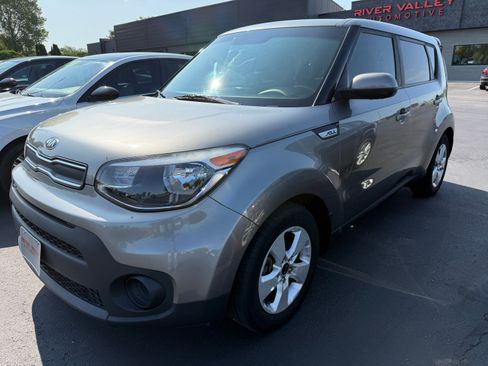 Used 2018 Kia Soul w/ Convenience Package FWD image 1